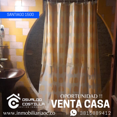 Venta Casa  de 3 hab en calle Santiago al 1500