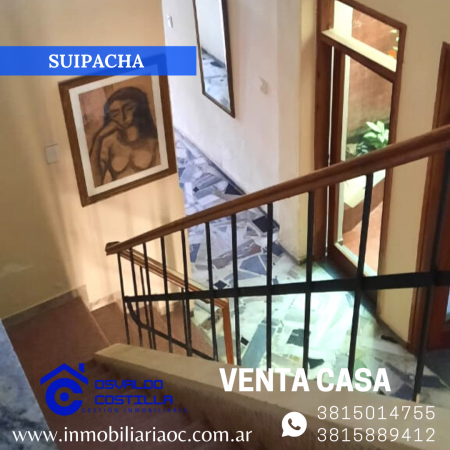 Venta de Casa de 2 plantas en calle Suipacha al al 600