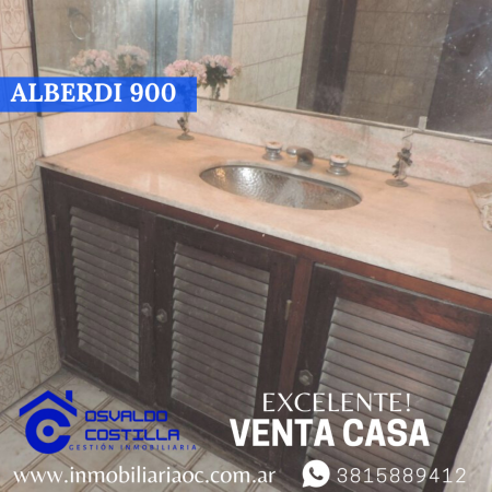 Venta de casa de 2 plantas 5 Hab en la calle Alberdi al 900