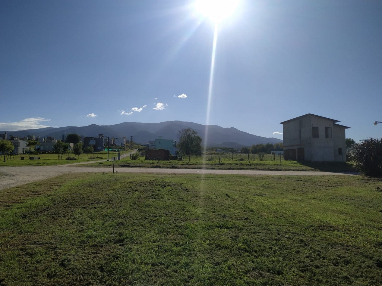 COUNTRY LOMA LINDA 