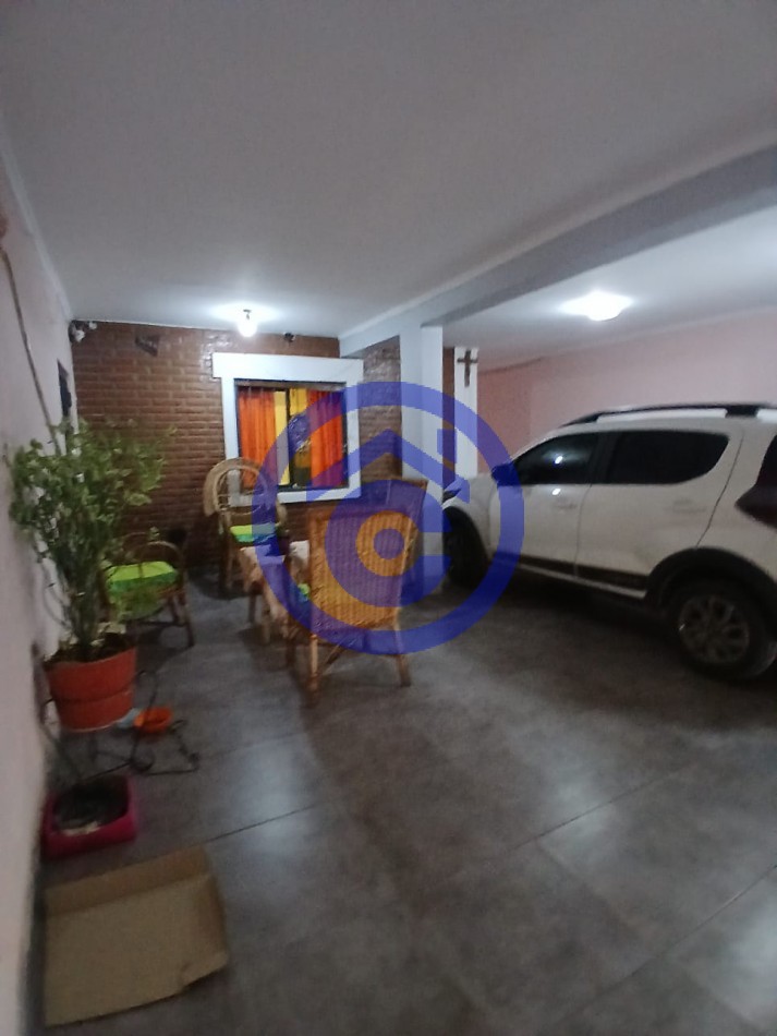 CASA EN VENTA PJE SAENZ PEÑA 3000
