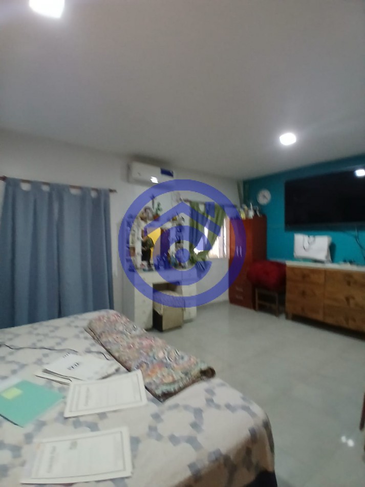 CASA EN VENTA PJE SAENZ PEÑA 3000