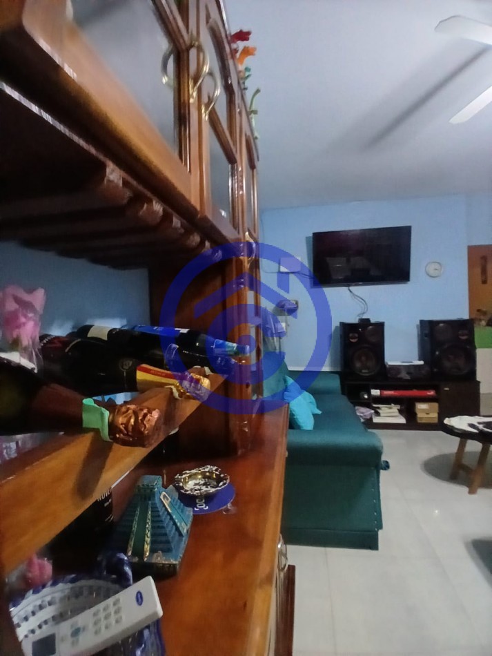 CASA EN VENTA PJE SAENZ PEÑA 3000