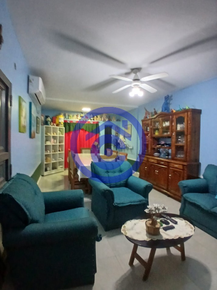 CASA EN VENTA PJE SAENZ PEÑA 3000