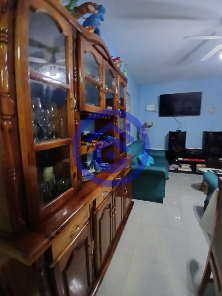 CASA EN VENTA PJE SAENZ PEÑA 3000