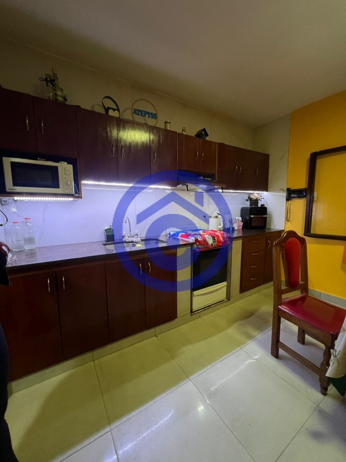 CASA EN VENTA PJE SAENZ PEÑA 3000