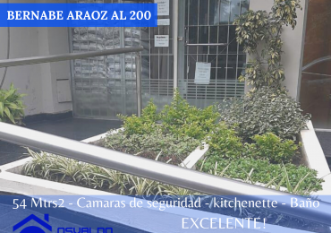 Venta de Local Comercial en Bernabe Araoz al 200