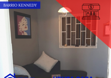 En venta casa de 3 hab. en Barrio Kennedy.